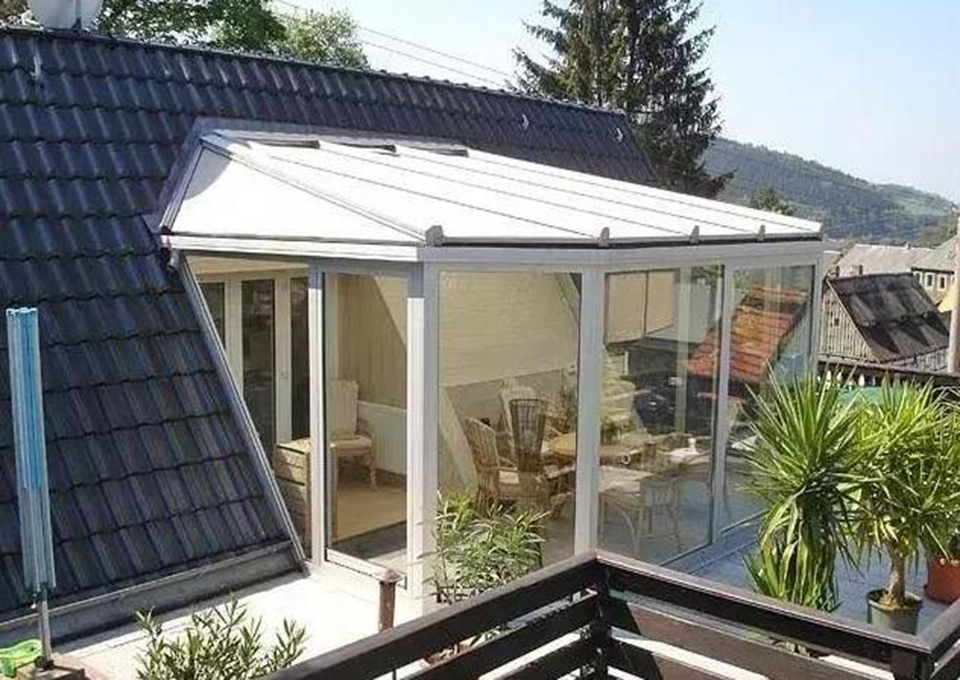 彩鋼板蓋陽光房